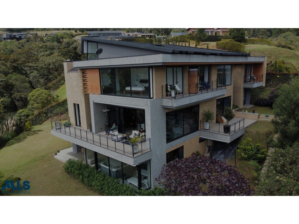 ALTO DE PALMAS l Casa cerca a Medellín en condominio — foto 2