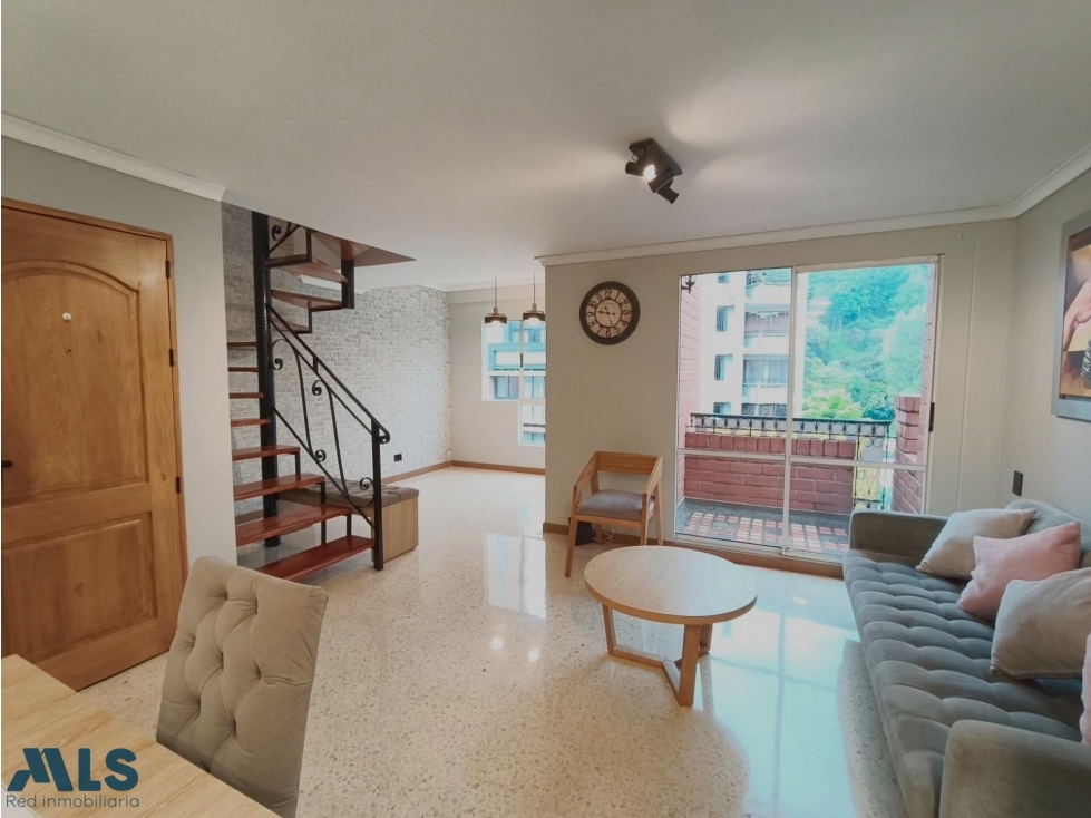 CONQUISTADORES l Venta de inmueble iluminado y moderno — foto 2