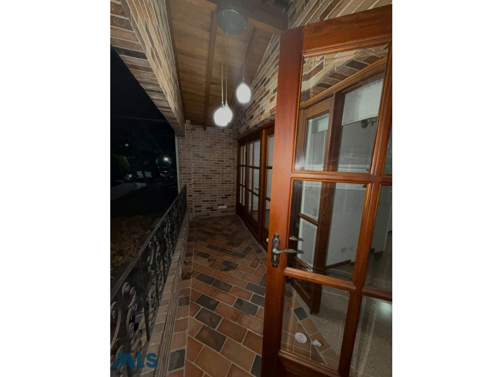 BELÉN l Venta de hermosa casa en urbanización cerca al aeropuerto — foto 2