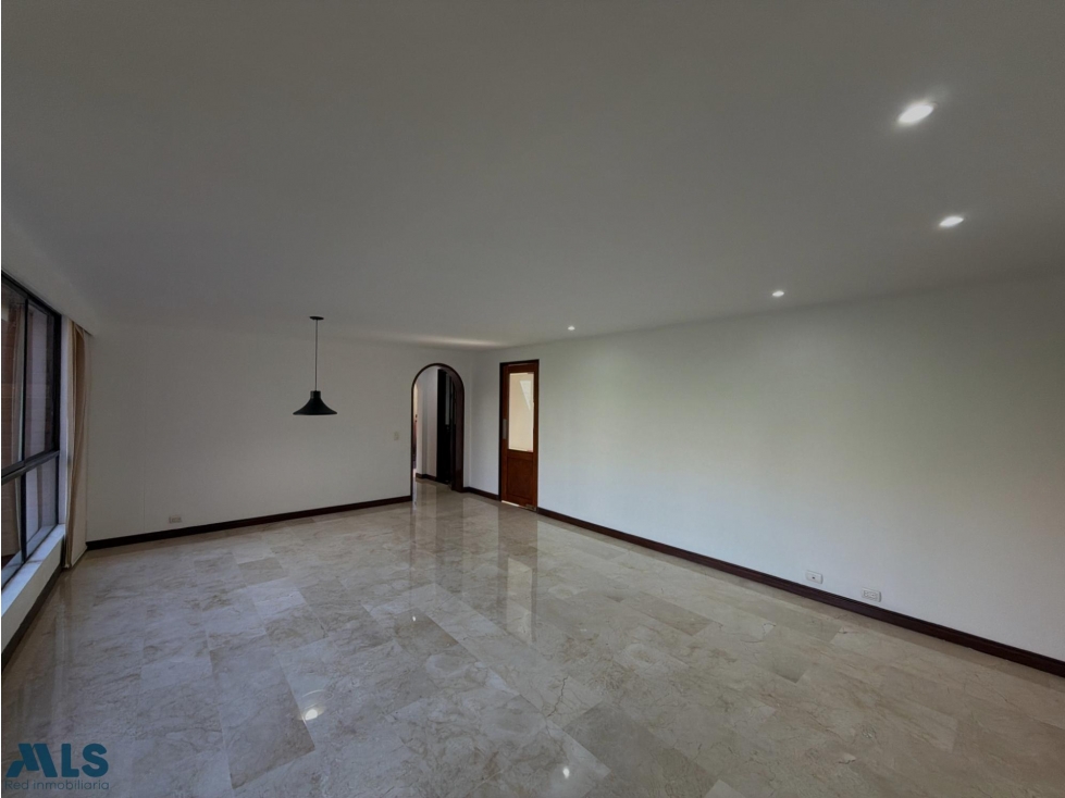 EL POBLADO | Apartamento con excelente ubicacion en Los Balsos — foto 3