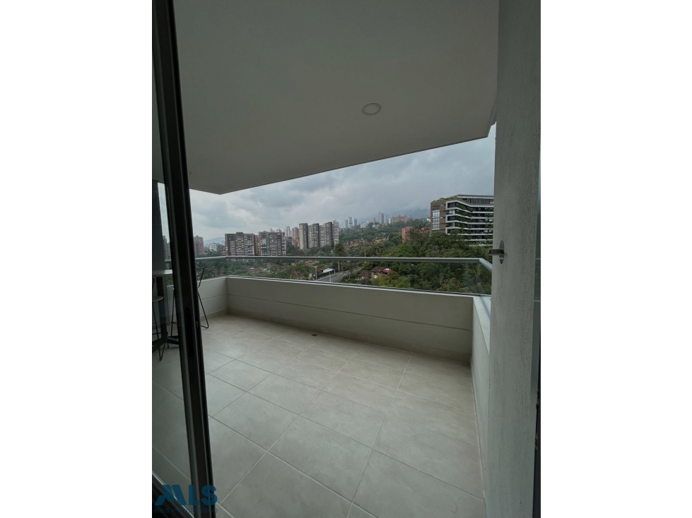 ENVIGADO | Apartamento seminuevo con excelente vista y sin poniente - 3