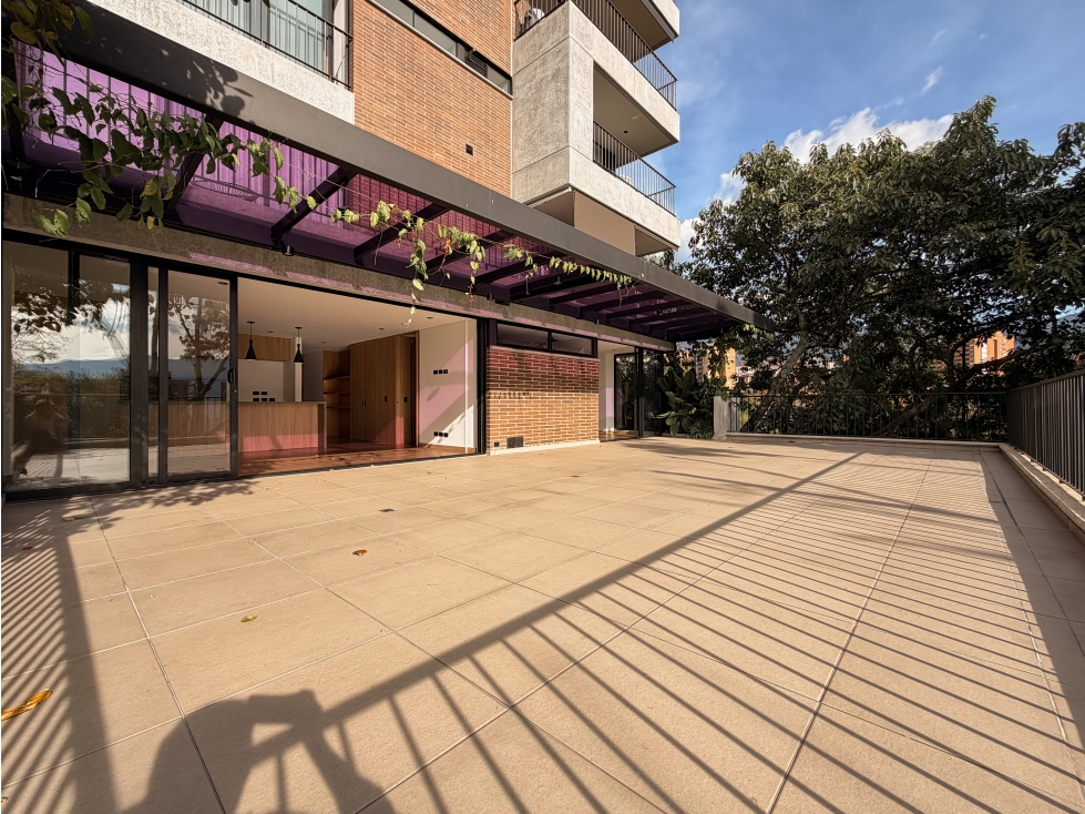VENTA | Apartamento 229m² en Loma del Esmeraldal con terraza