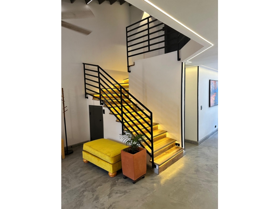 CASA UNIFAMILIAR PARA LA VENTA SECTOR LA AMERICA MEDELLIN — foto 3