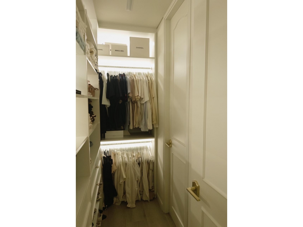 [BV] EN VENTA APARTAMENTO MODERNO EN CIUDAD DEL RÍO, MEDELLÍN — foto 2
