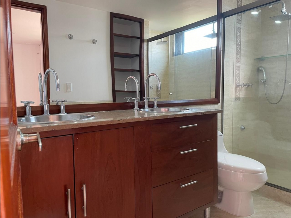 [BV] Amplio apartamento en venta La Calera, Poblado, Medellín — foto 6