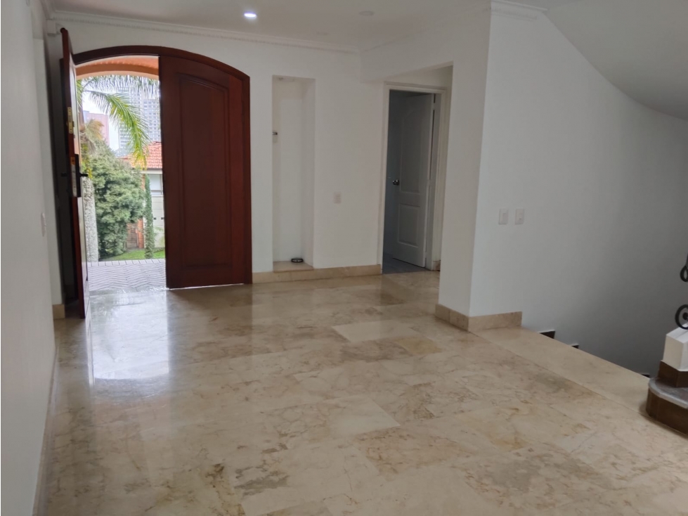 [SA] CASA EN ARRENDAMIENTO EN LOS BALSOS. EL POBLADO, MEDELLIN — foto 2