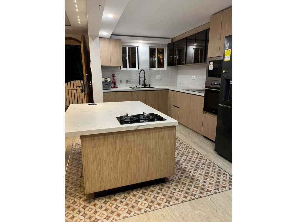 [BV] EN VENTA CASA REFORMADA BELÉN LA MOTA, MEDELLÍN, ANTIOQUIA