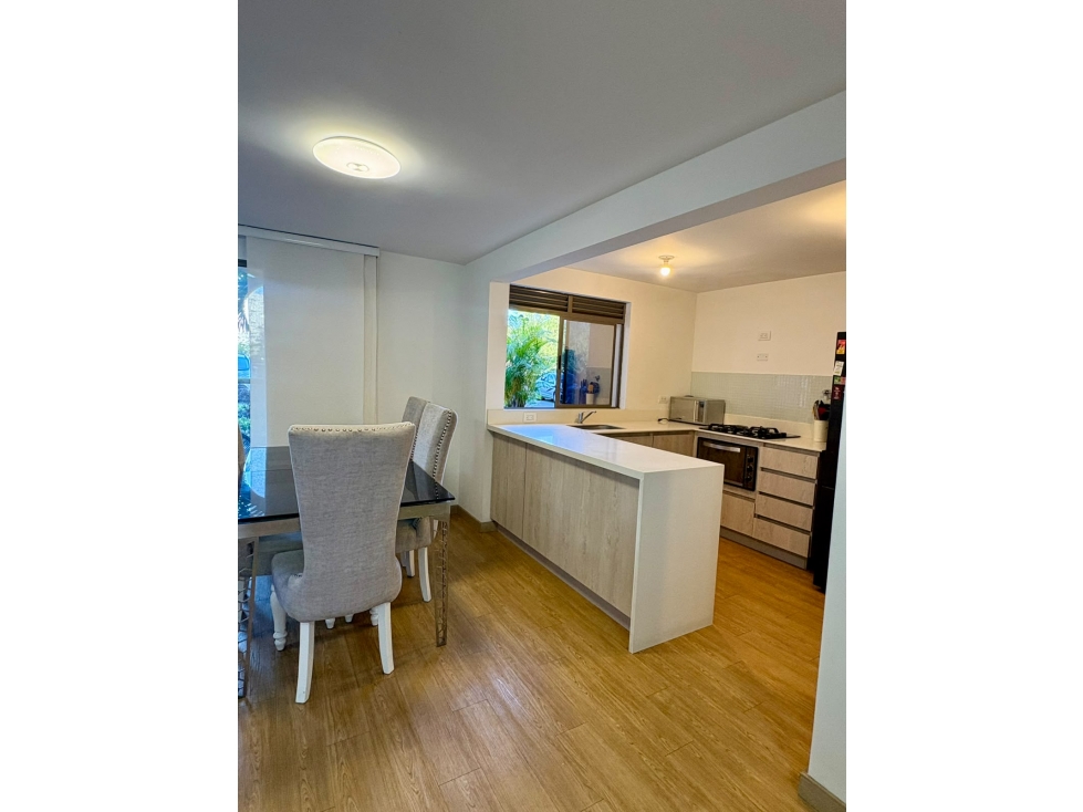 [NA] VENTA APARTAMENTO LOMA DE LOS BERNAL, UNIDAD COMPLETA, MEDELLIN — foto 3