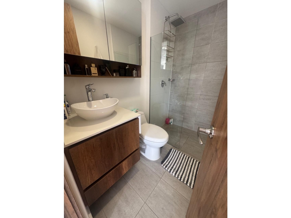 EN VENTA APARTAMENTO MODERNO, CIUDAD DEL RÍO, MEDELLIN — foto 3