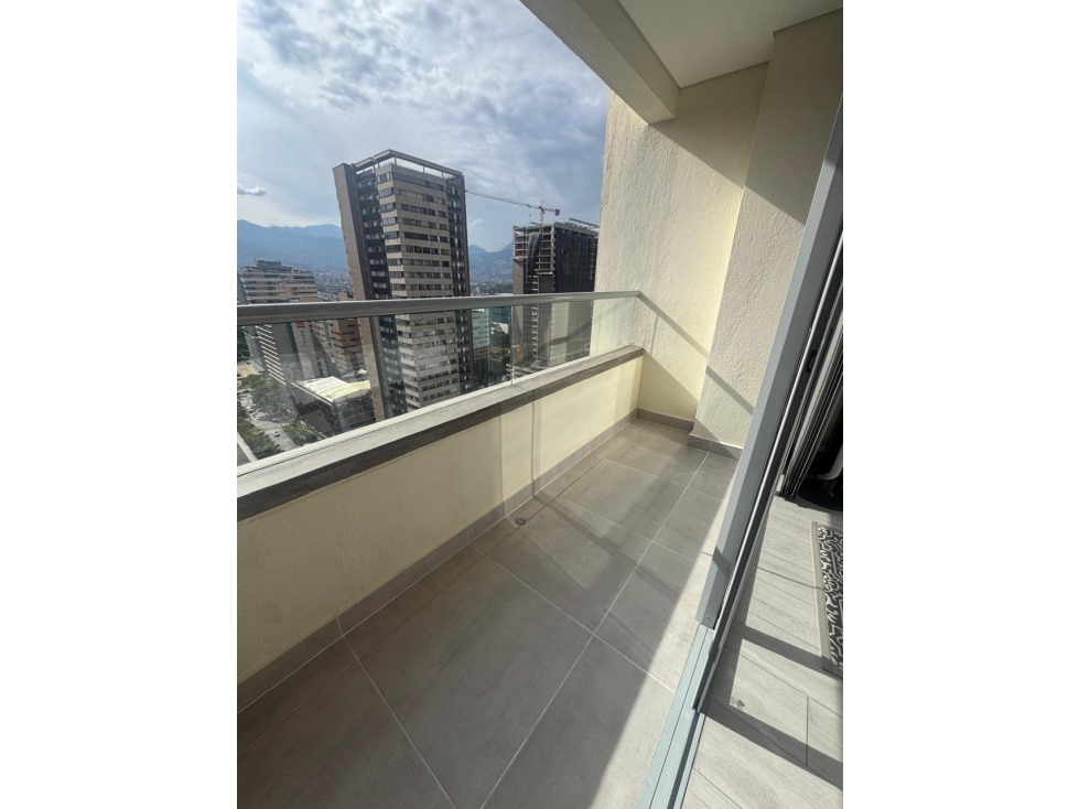 EN VENTA APARTAMENTO MODERNO, CIUDAD DEL RÍO, MEDELLIN — foto 4