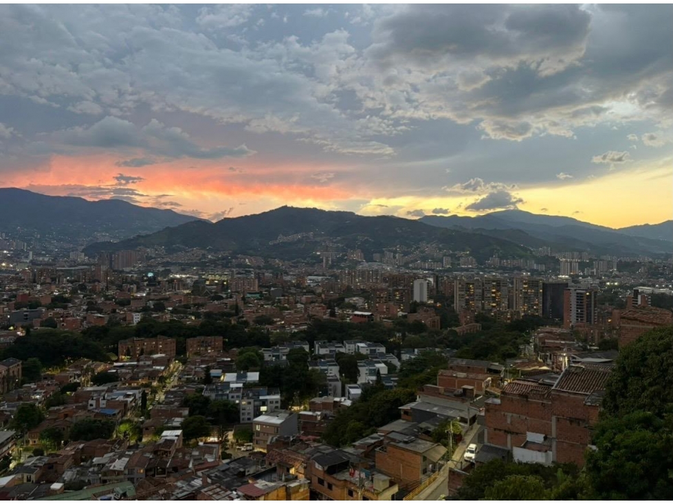[BV] VENDO APARTAMENTO EN ENVIGADO SECTOR ALTO DE MISAEL — foto 3