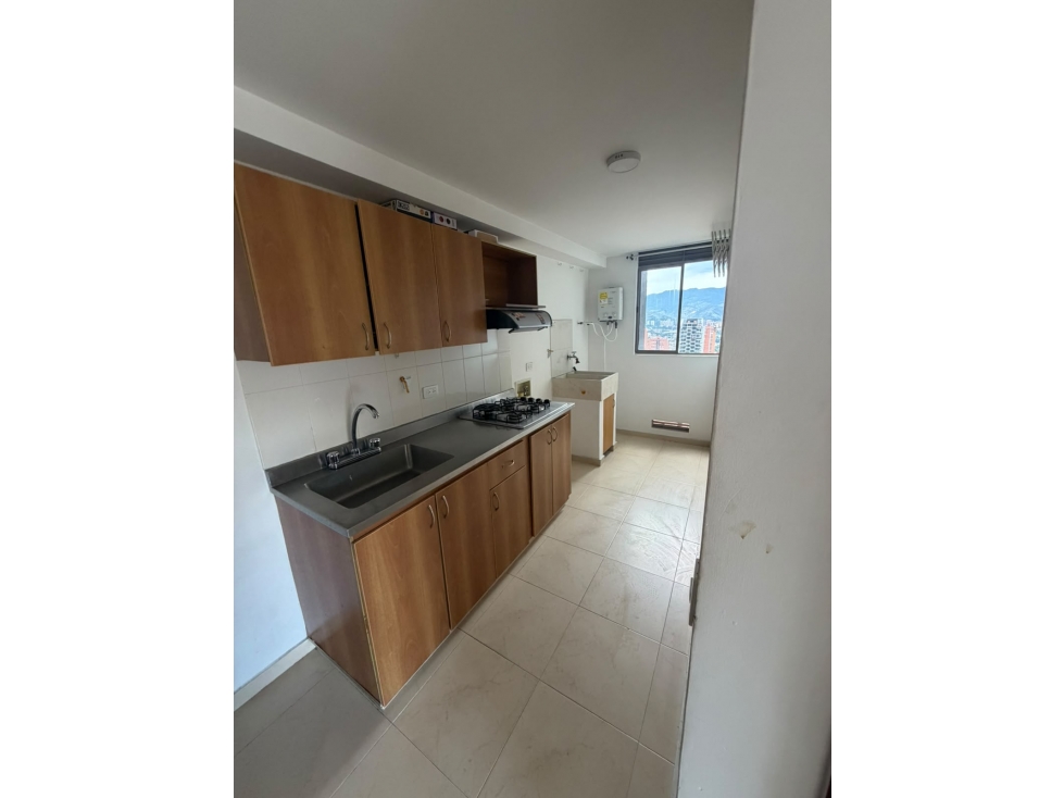 EN VENTA APARTAMENTO TRANSVERSAL INFERIOR, EL POBLADO, MEDELLIN — foto 2