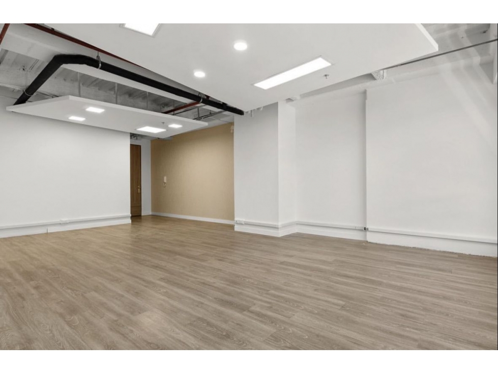 Venta o arriendo de oficina ubicada en el Edificio triple A - 2