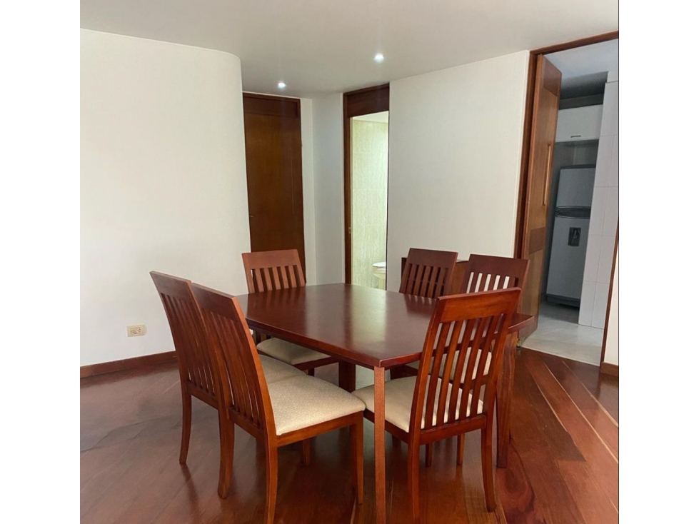 Vendo o arriendo apartamento en Chicó Reservado — foto 2