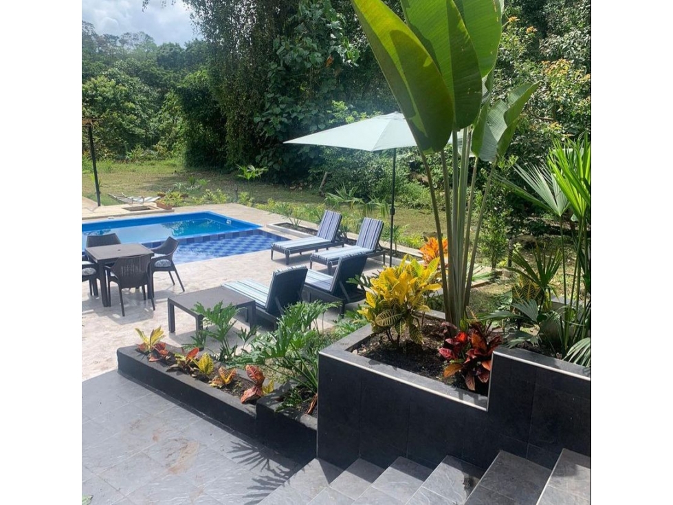 Alquilo casa en Villeta - 1