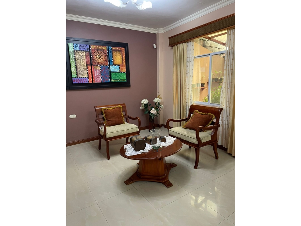 Venta de Casa, Machala, Centro, 271 m² - 2