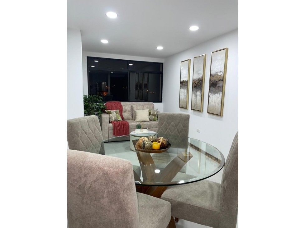 Alquiler Departamento Amueblado, Edificio Fortaleza, Cuenca — foto 2