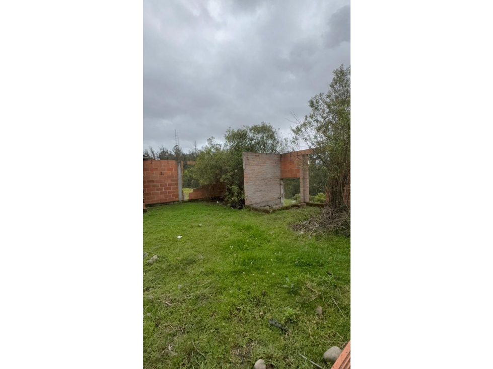 Venta de Terreno con Construcción, Llatcon, Nulti 4526,9 m² - 2