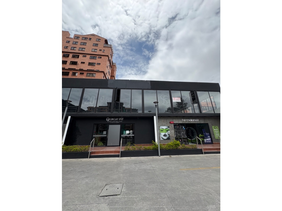 Alquiler Local Comercial, Rio Plaza, Puertas del Sol, Cuenca 310 m2 - 4