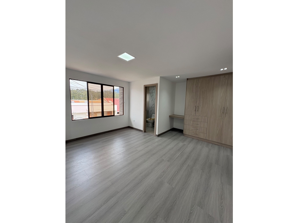 Venta de Casa Nueva, Cuenca, Sector Ciudadela de Arquitectos, 130 m2 - 2