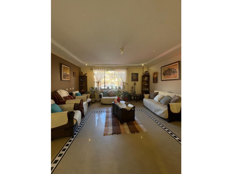 Venta de Casa, Cuenca, Sector Ricaurte, 277 m2 — foto 5