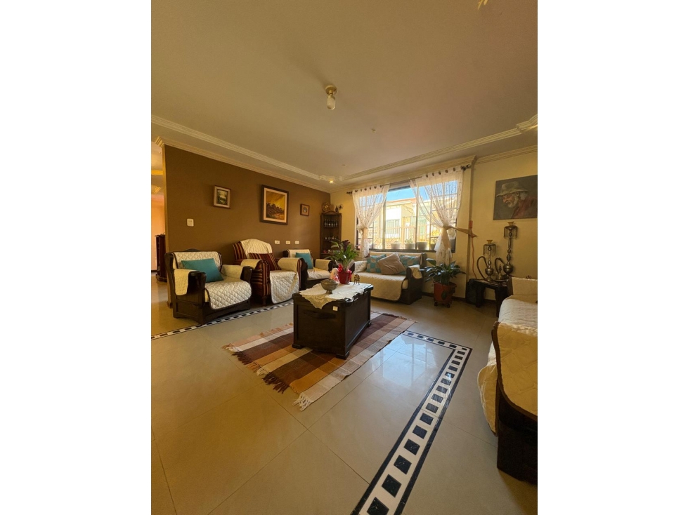 Venta de Casa, Cuenca, Sector Ricaurte, 277 m2