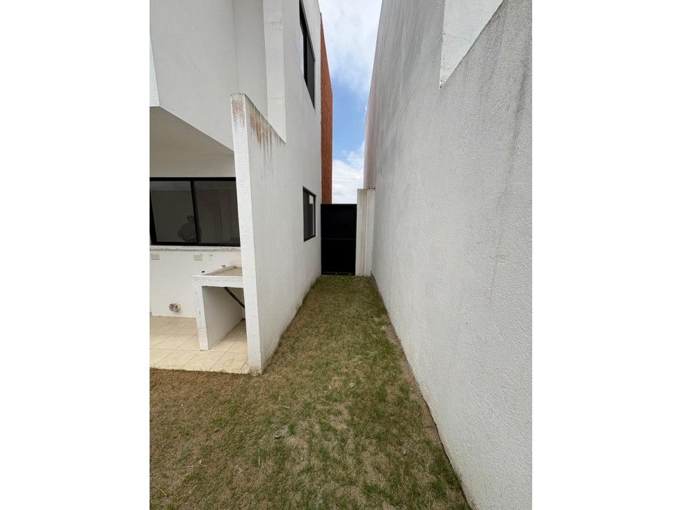 Venta de Casa en Urbanización Villa San Eduardo, Pasaje - 4