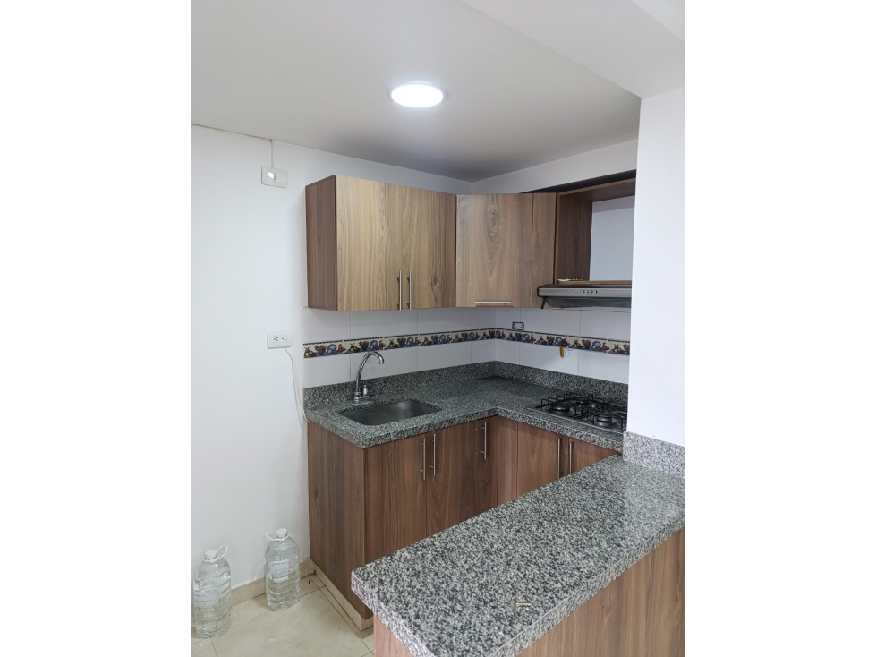 ARRIENDO APARTAMENTO EN ROBLEDO PAJARITO — foto 3