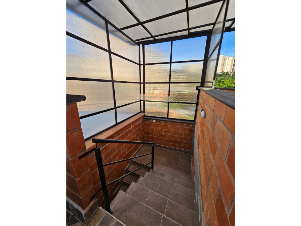 ¡SE VENDE APARTAMENTO EN SABANETA - ALTO DE LAS FLORES! — foto 3