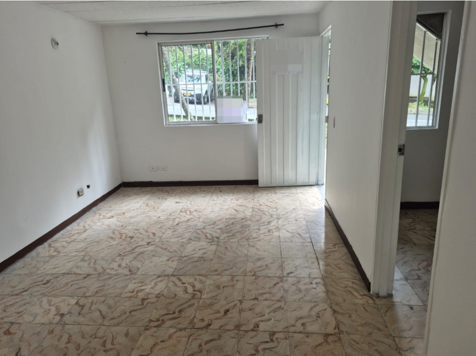 Casa en venta en Envigado 1° piso