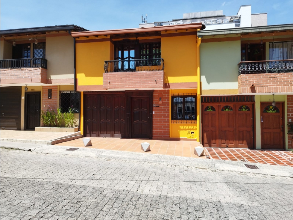SE VENDE ESPECTACULAR CASA EN RIONEGRO