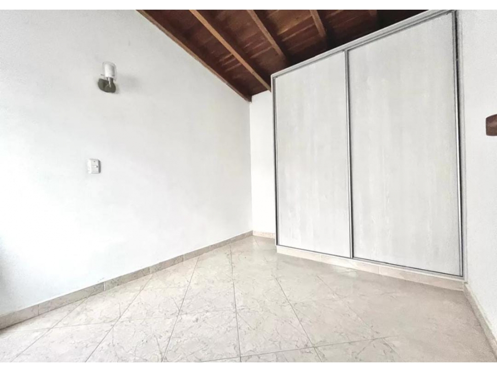 ARRIENDO ESPECTACULAR APARTAMENTO EN LAURELES — foto 4