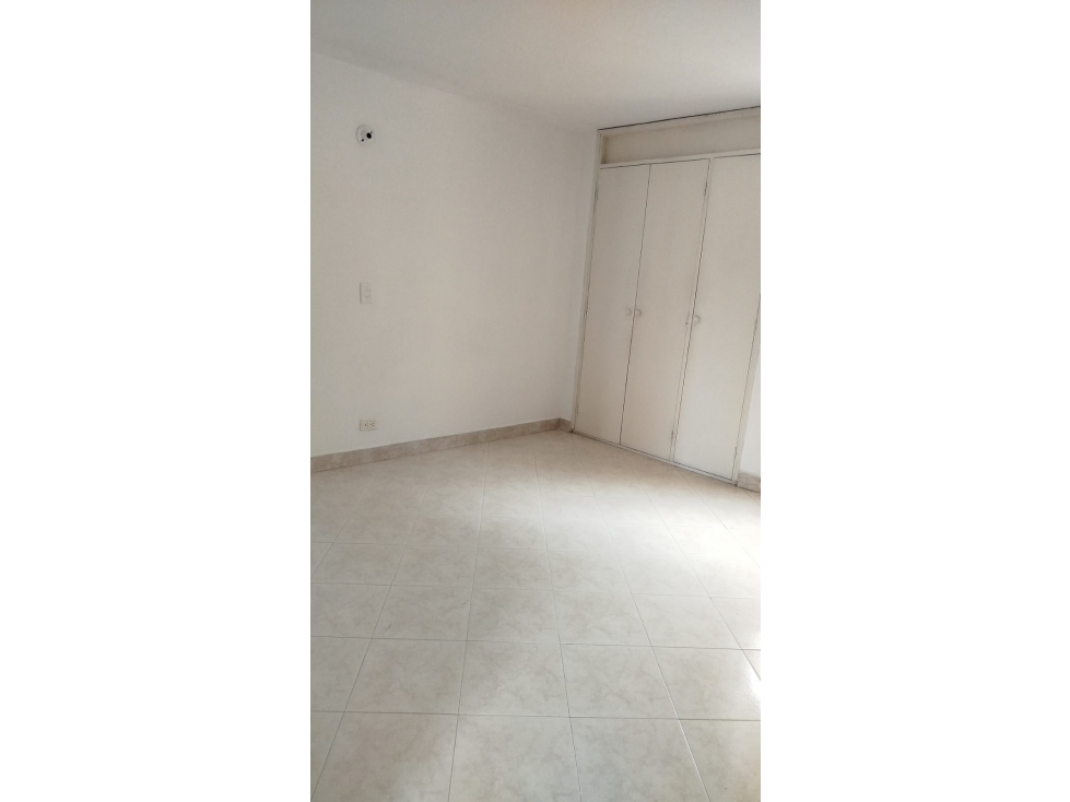 ARRIENDO HERMOSO APTO BELEN GRANADA — foto 2