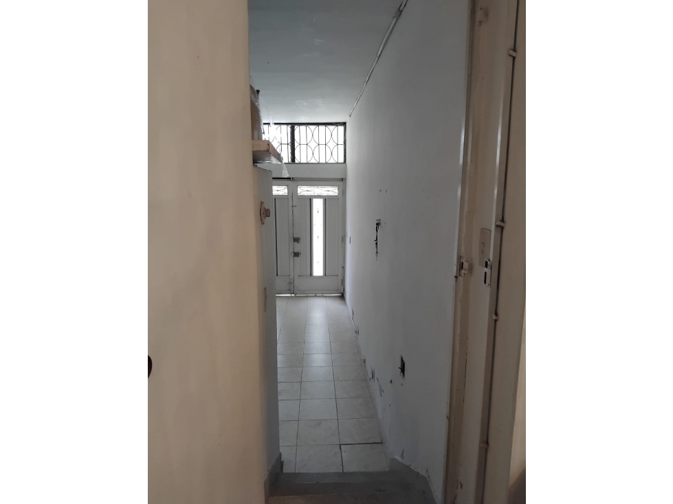 VENDO HERMOSA CASA EN LAURELES — foto 3