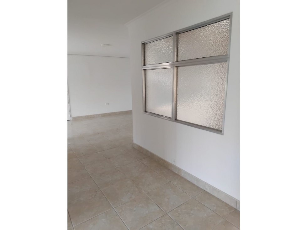 VENDO HERMOSO APTO GRANDE CALASANZ PARTE BAJA CERCA A LA FLORESTA — foto 2