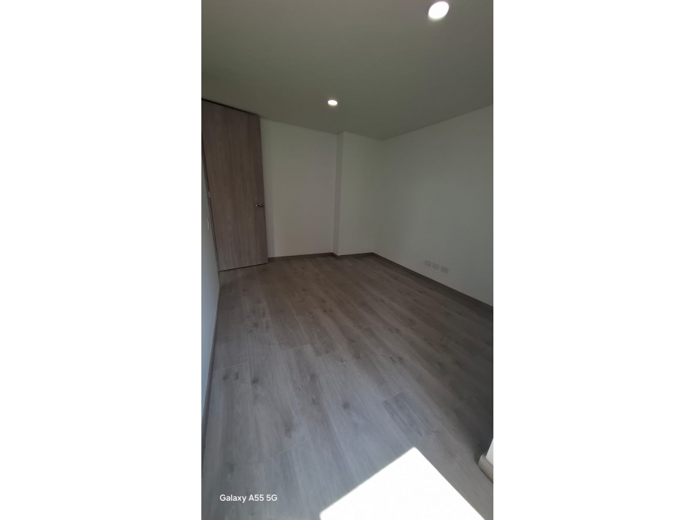 SE ARRIENDA HERMOSO APARTAMENTO NUEVO PARA ESTRENAR EN SABANETA
