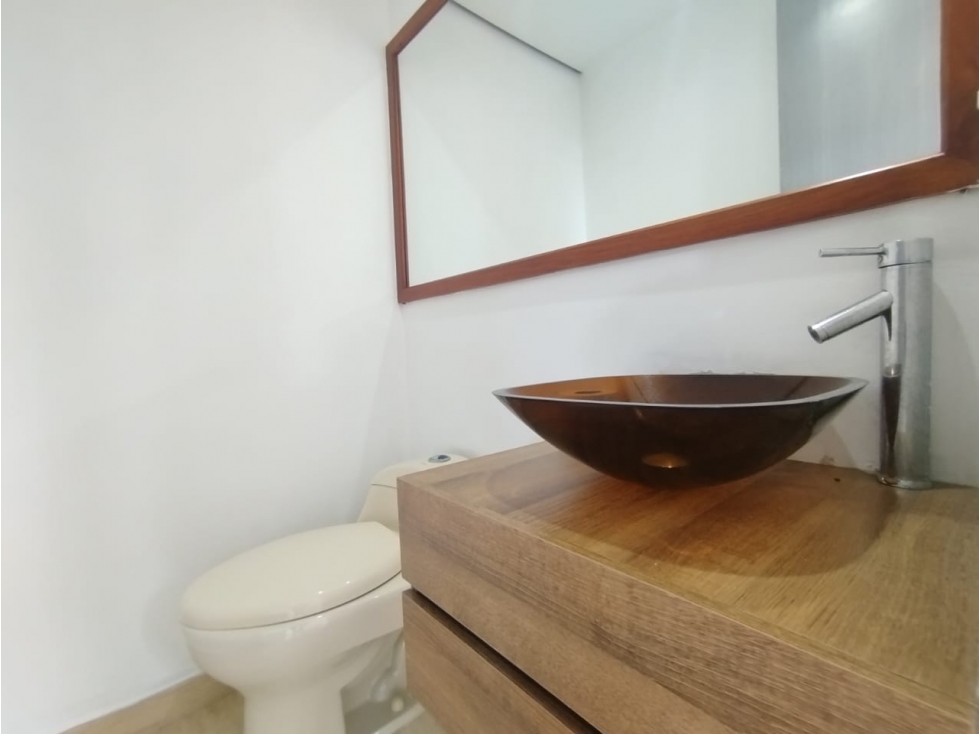 Se arrienda hermoso apartamento en Poblado loma los balsos — foto 2