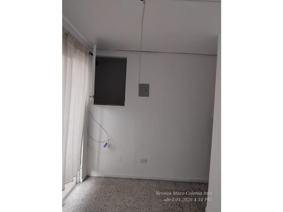 SE ARRIENDA APARTA ESTUDIO EN ROBLEDO — foto 2