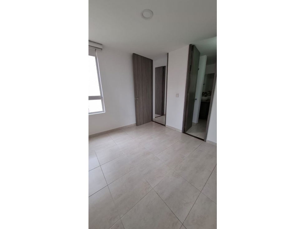 SE ARRIENDA HERMOSO APARTAMENTO EN SABANETA CALLE LARGA — foto 3