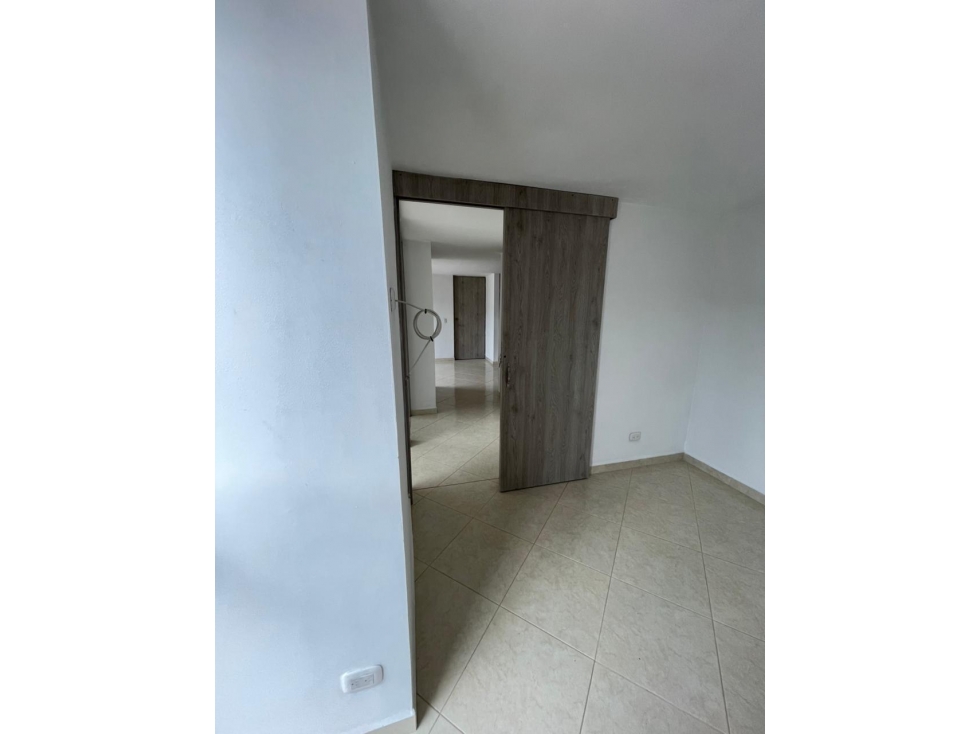 SE ARRIENDA HERMOSO APARTAMENTO EN LA ESTRELLA — foto 3