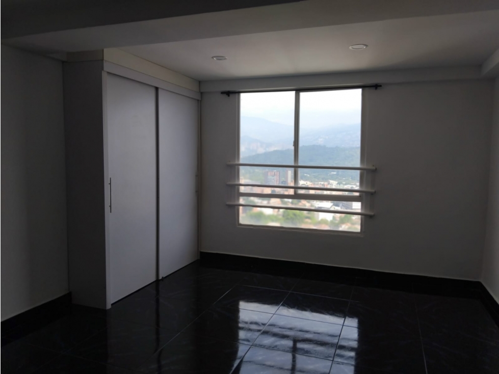 SE VENDE HERMOSO APARTAMENTO EN PRADO CENTRO