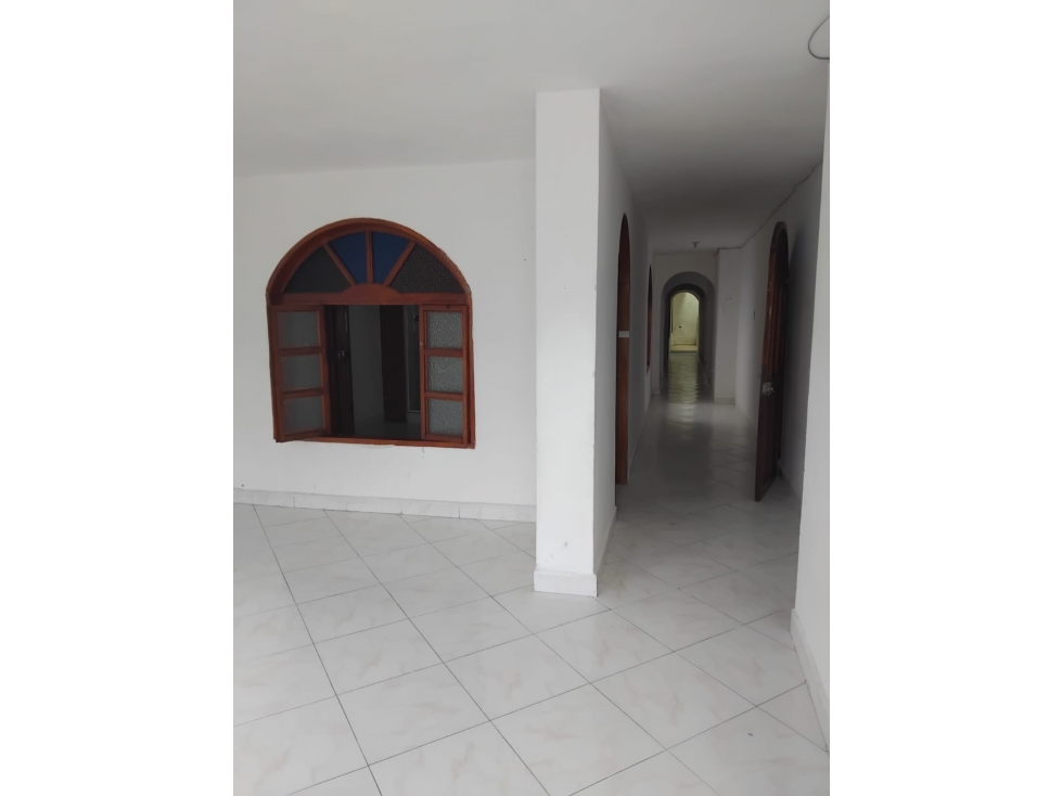 Se arrienda casa en segundo piso en Santa monica