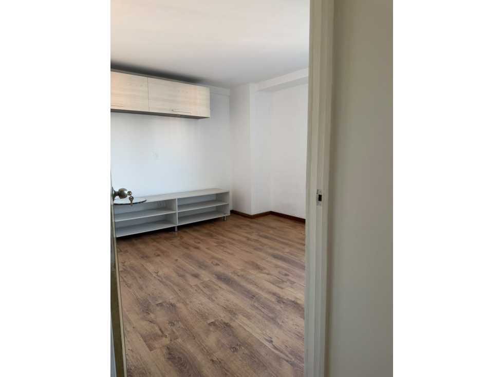 SE ARRIENDA HERMOSO APARTAMENTO EN BELEN GRANADA — foto 2