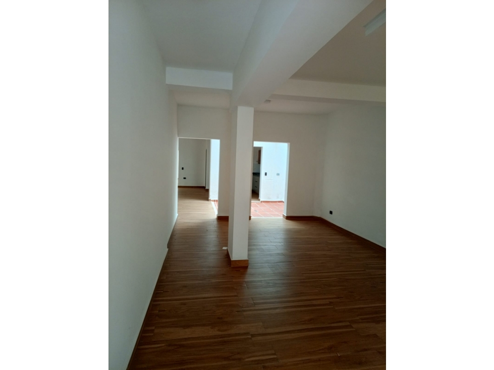 HERMOSO APARTAMENTO EN VENTA EN LAURELES — foto 2