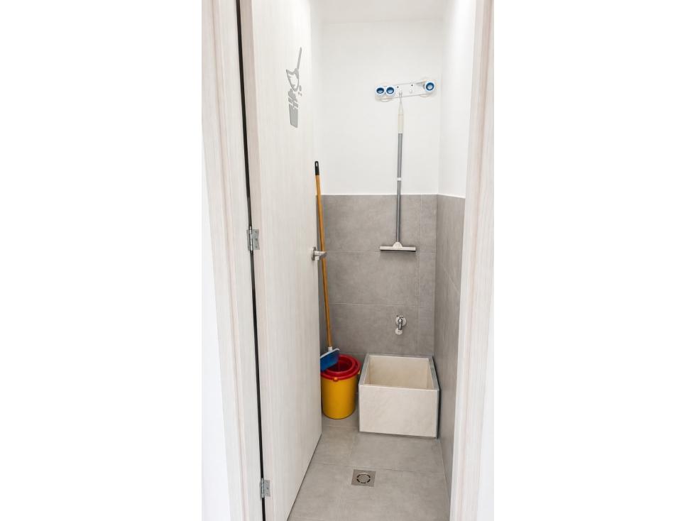 OFICINA / BODEGA EN ARRIENDO GUAYABAL - 3
