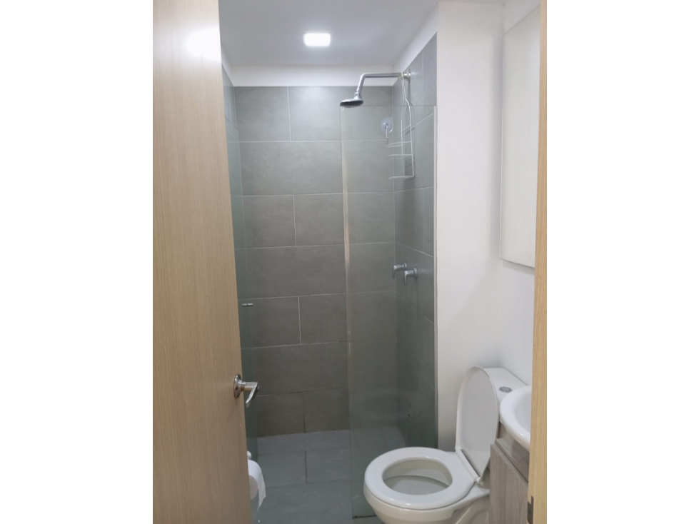 Se arrienda hermoso apartamento en calasanz