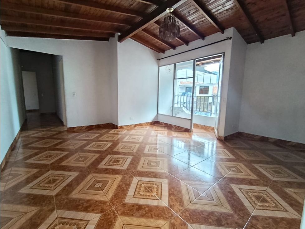 Se arrienda apartamento en la milagrosa