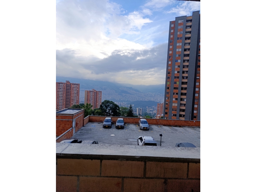 ARRIENDO APARTAMENTO EN ROBLEDO PAJARITO
