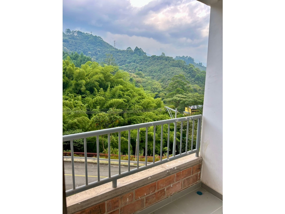 VENDO HERMOSO APARTAMENTO CON VISTA A RESERVA NATURAL — foto 2
