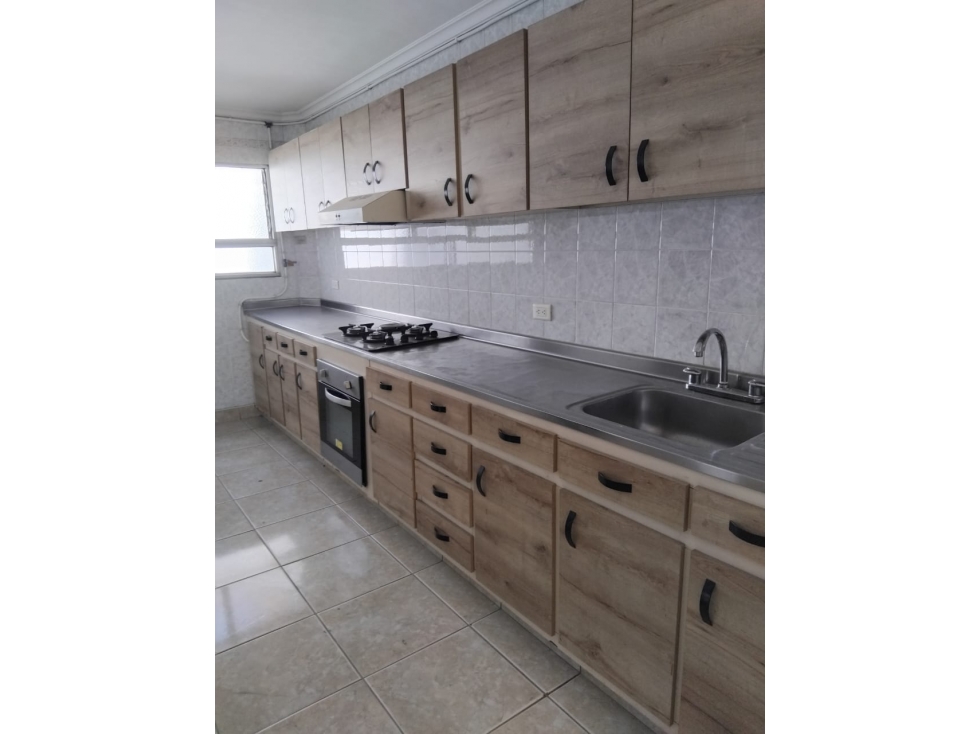 ARRIENDO HERMOSO APTO GRANDE CALASANZ PARTE BAJA — foto 5
